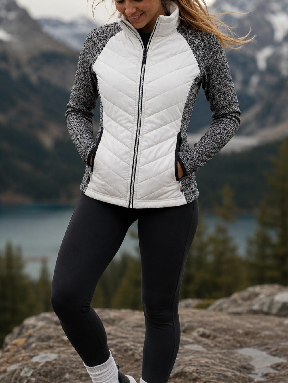 Smartwool White & Black Quilted Zip-Up Jacket Merino Wool Blend Geo Print
